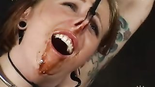 Extremes Spiel im Keller endet mit Blut und Tränen