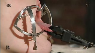 Naked chick gets her tongue ripped off clean, almost