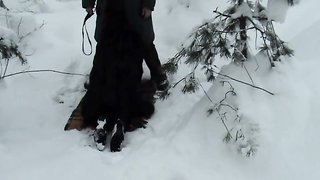 Leidenschaftliches und schmerzhaftes wie fuck Outdoor-Versohlen mit fetter Sklavin