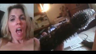 Autofollada extrema con consolador con púas