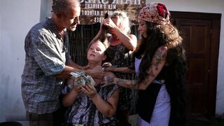 歪んだ家族：誰も予想しなかったほど深く突き進んだ彼女