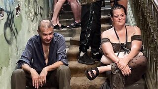 Entrevista mientras tiene sexo hardcore