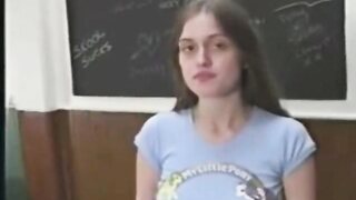 Die arme Nicki wird wieder einmal hart bestraft