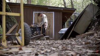 Wahnsinniger im Wald missbraucht gefesselte blonde Opfer