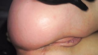 素晴らしい無力ヤングガールとスパンキングされたヤングガール娼婦のハードコアセックス