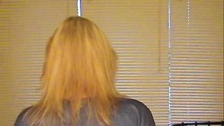 Blonde has to bear with her sadistic feet maniac husband